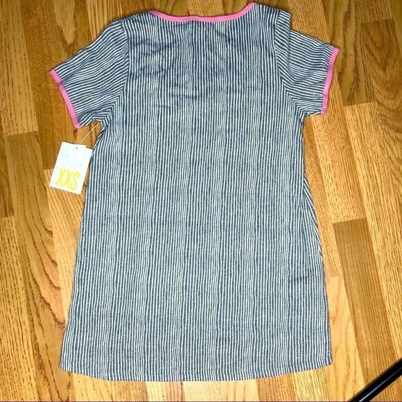 LuLaRoe Classic Tee  - Picture 3 of 4